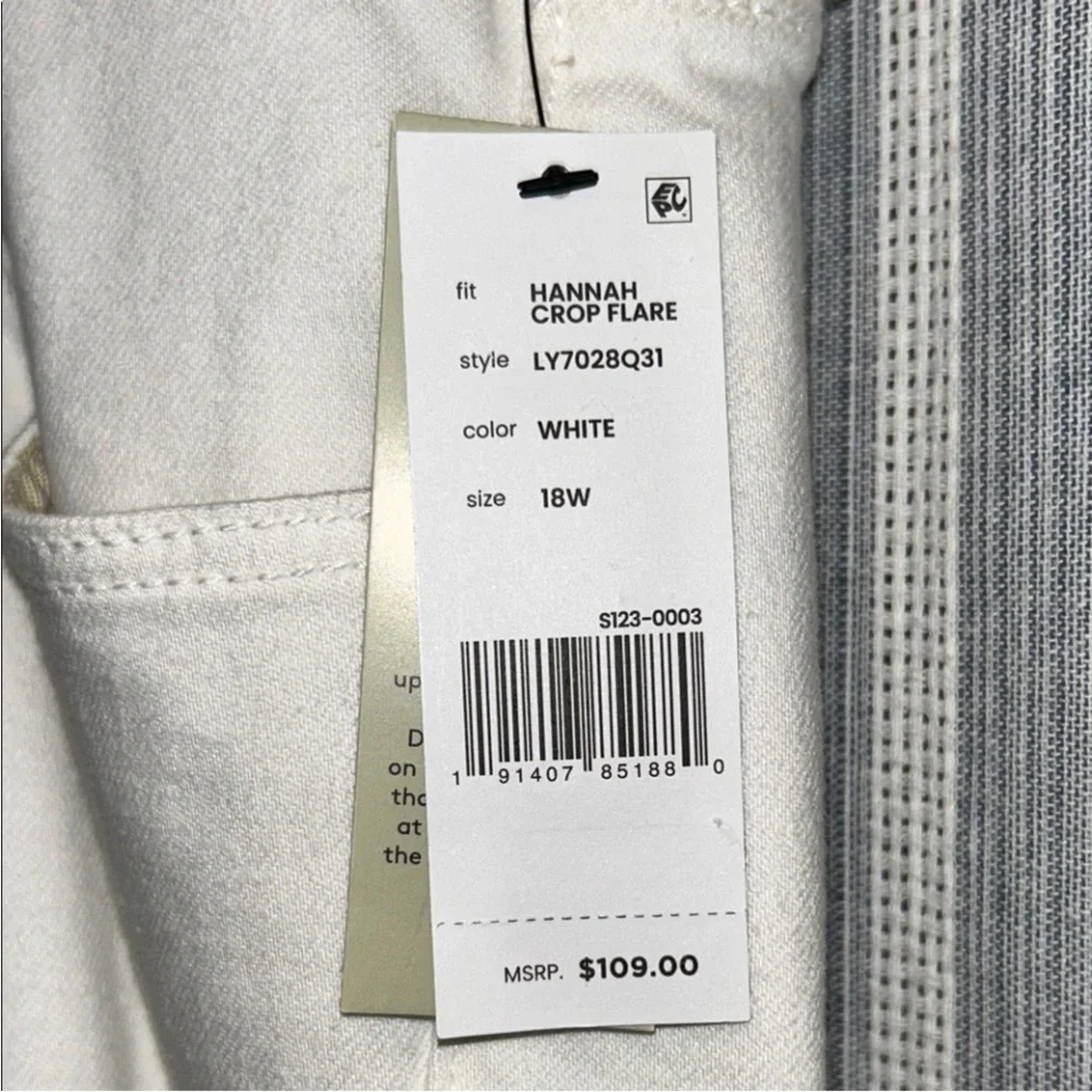 Liverpool Women's Plus Size 18W White ECO Hannah Crop Flare Denim Jeans NWT - Picture 4 of 9